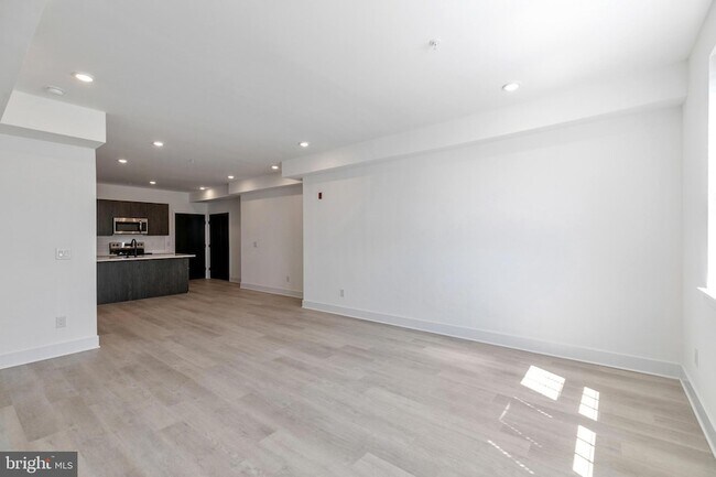 Foto del edificio - 3045-51 Richmond St