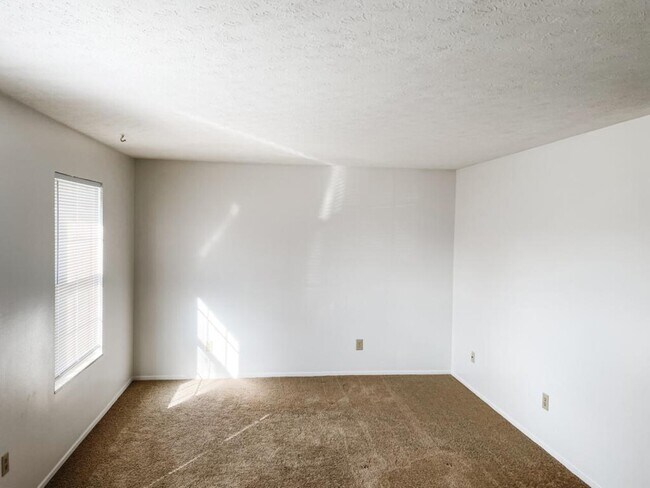 Building Photo - 522 Holderman Pl