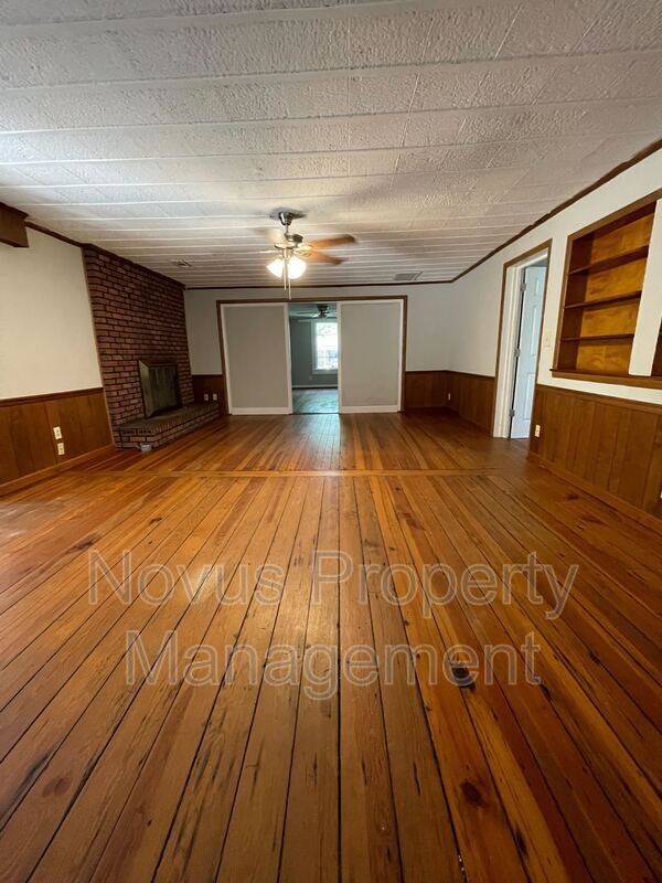 Building Photo - 120 Watson St