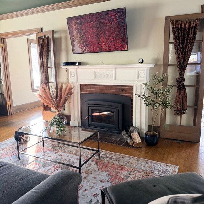 Building Photo - Beautiful Historical Home Fully Furnished In Downtown Juneau!