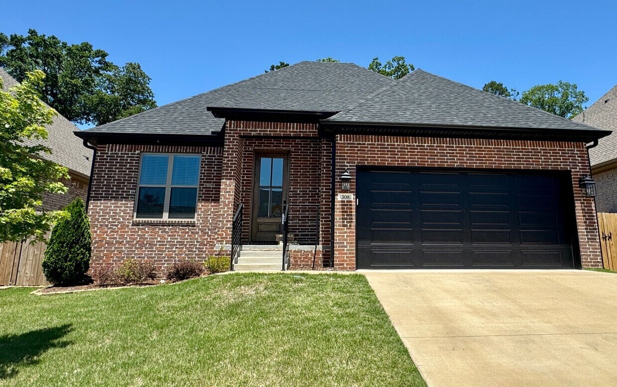 Foto principal - New Construction 3 bed 2 1/2 Bath, 2,020 s...