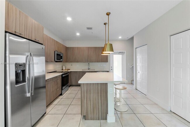 Foto del edificio - 8301 NW 41st St