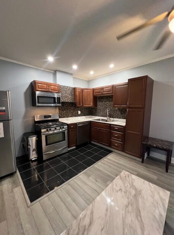 Foto del edificio - 215 Cherry St