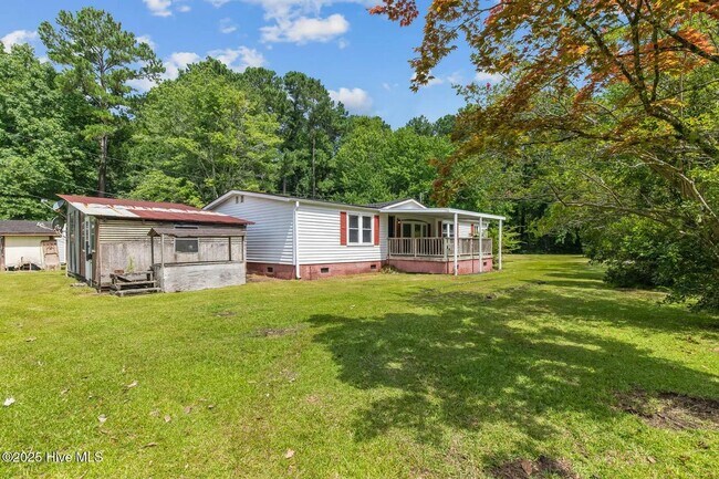 Building Photo - 136 Smedley Ln