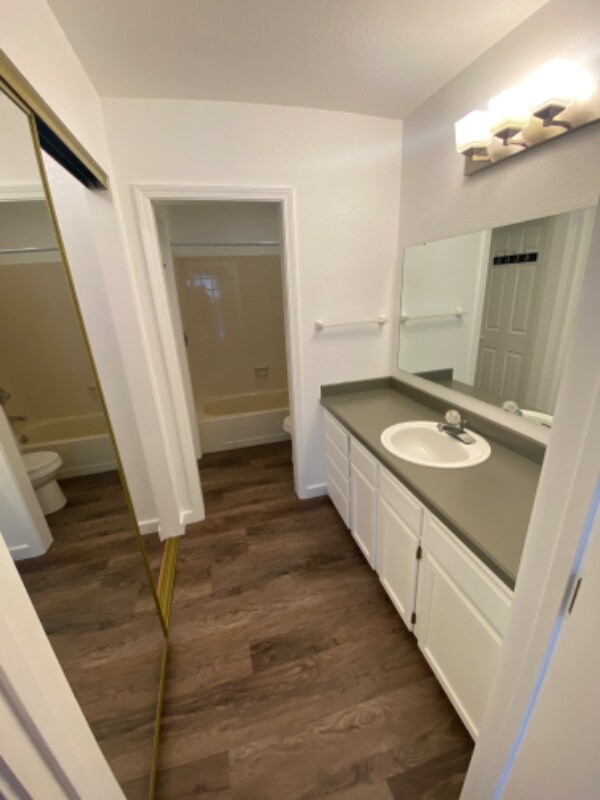 Foto del edificio - 1580 Chattaroy Cir