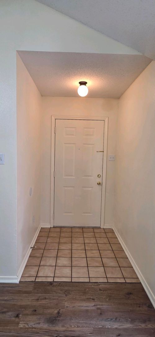 Foto del edificio - Available Now! Adorable 2 Bedroom 2 Bath Duplex in Longview!