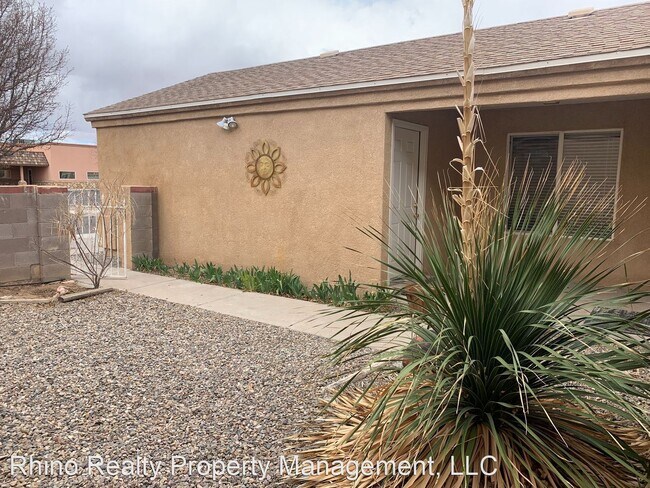 Building Photo - 2 br, 2 bath House - 490 Camino Del Rey SW