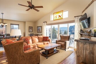 Building Photo - 250b Bergamot Dr