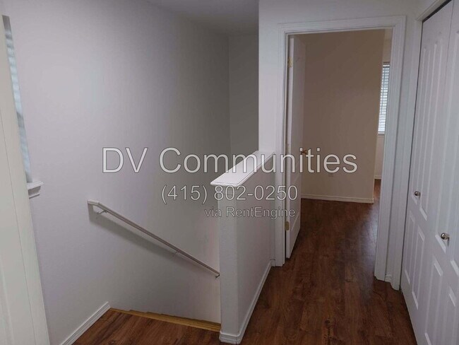 Foto del edificio - 2571 NW Cedar Ave