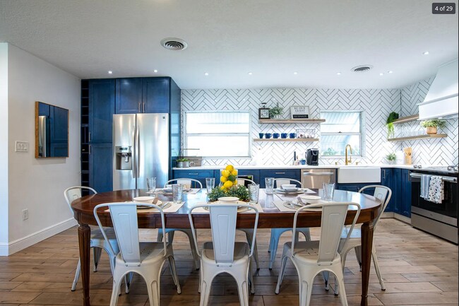 Building Photo - 4112 Dublin St