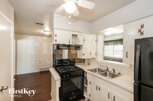 Foto del edificio - 619 S Alexander Ave