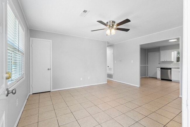 Interior Photo - Fayetteville Flats