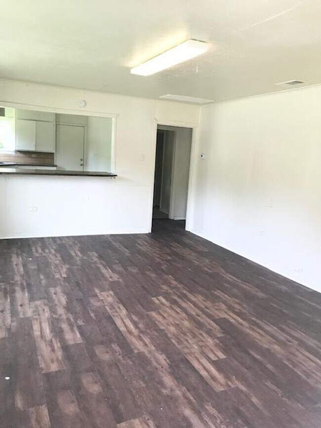 Foto del edificio - 3812 Hiland Dr