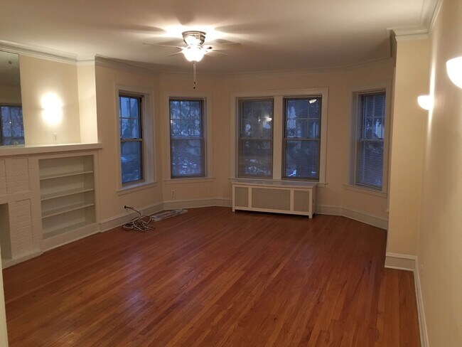 Foto del edificio - 2218 W Arthur Ave