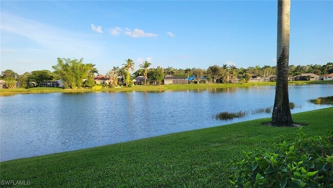 Foto del edificio - 930 Marble Dr