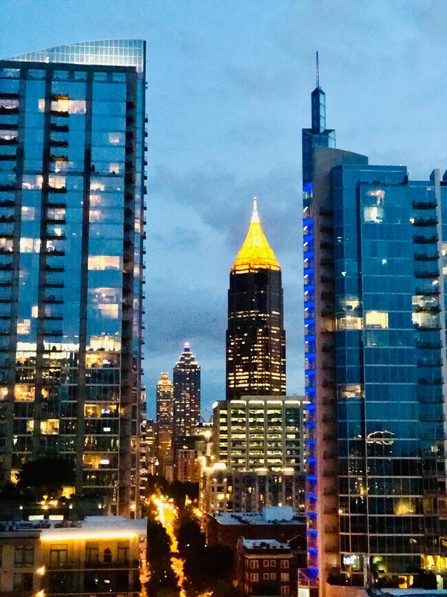 Foto del edificio - 923 Peachtree St NE