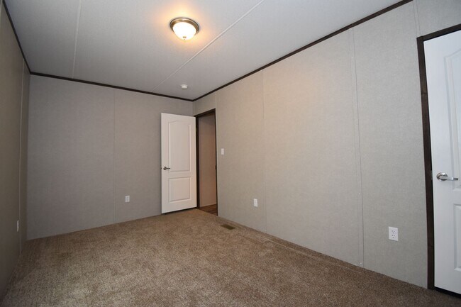 Foto del edificio - 155 Kathryn Ln
