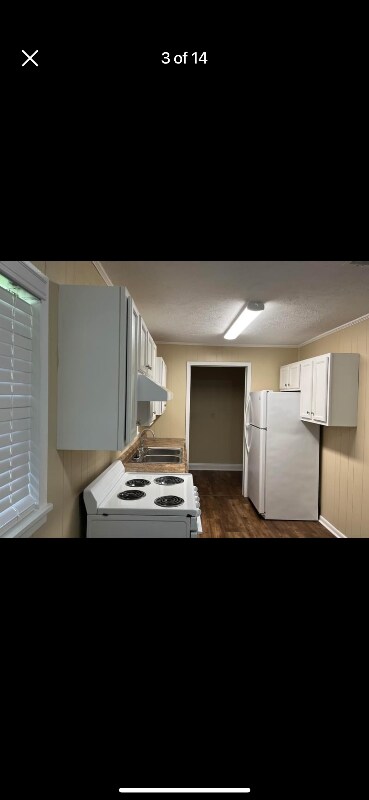 Building Photo - 1511 Desoto St