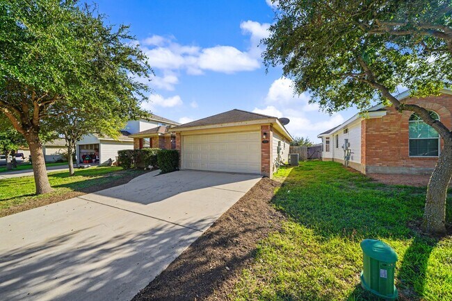Building Photo - Updated Single-Story Home in Escondido North - Realtor Commission: $500