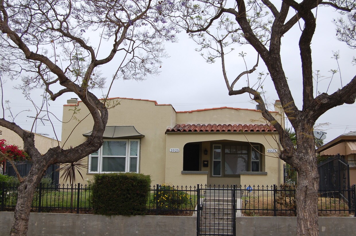 2023 W 73rd St, Los Angeles, CA 90047 Townhome Rentals in Los Angeles