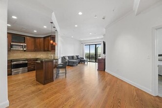 Building Photo - 330 Las Colinas Blvd E