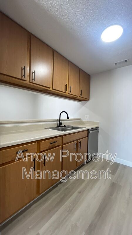 Foto del edificio - 2340 N 44th St
