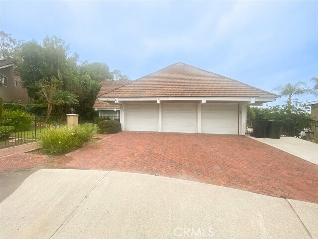 Foto del edificio - 20692 Cottonwood Rd