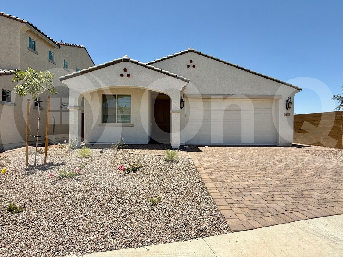 Primary Photo - 5086 N 88th Dr