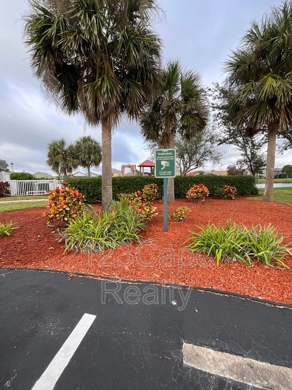 Foto del edificio - 2064 Willow Branch Dr