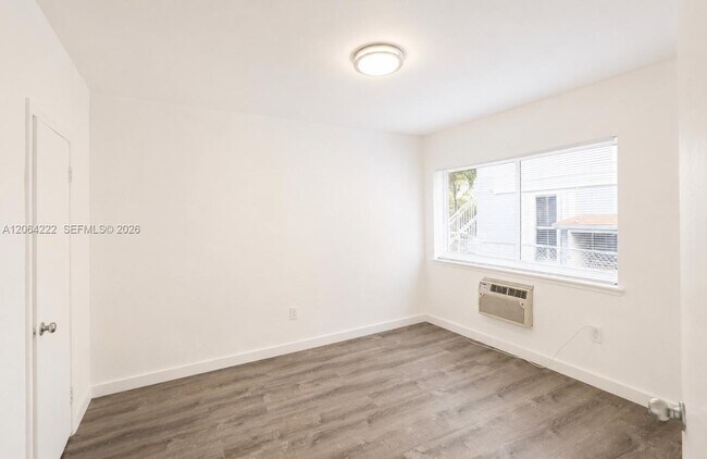 Building Photo - 7600 Dickens Ave
