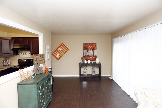 Foto del edificio - 5140 Southgreen Dr