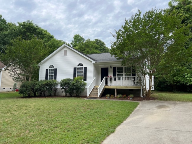 Building Photo - 1717 W Lakewood Ave