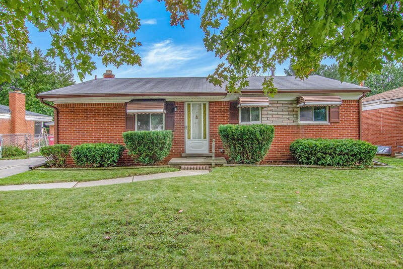 35268 Simco Dr, Clinton Township, MI 48035 House for Rent in Clinton