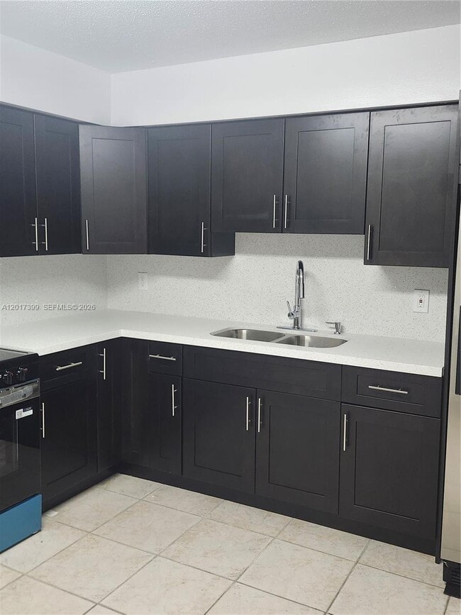 Building Photo - 3901 SW 51st St