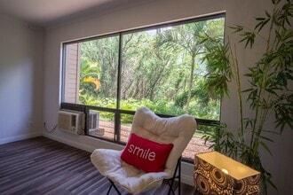 Building Photo - 15 Kulanihakoi St