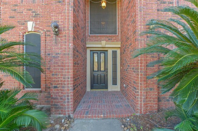 Foto del edificio - 15206 Evergreen Knoll Ln