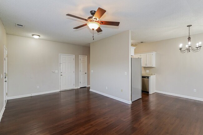 Foto del edificio - 306 Hank Aaron Cove