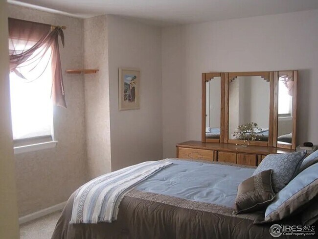 Foto del edificio - 990 N Monroe Ave