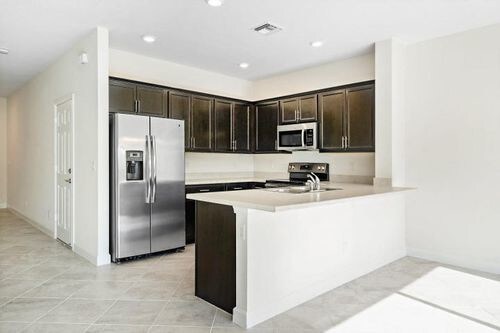 Building Photo - 6141 Bangalow Drive