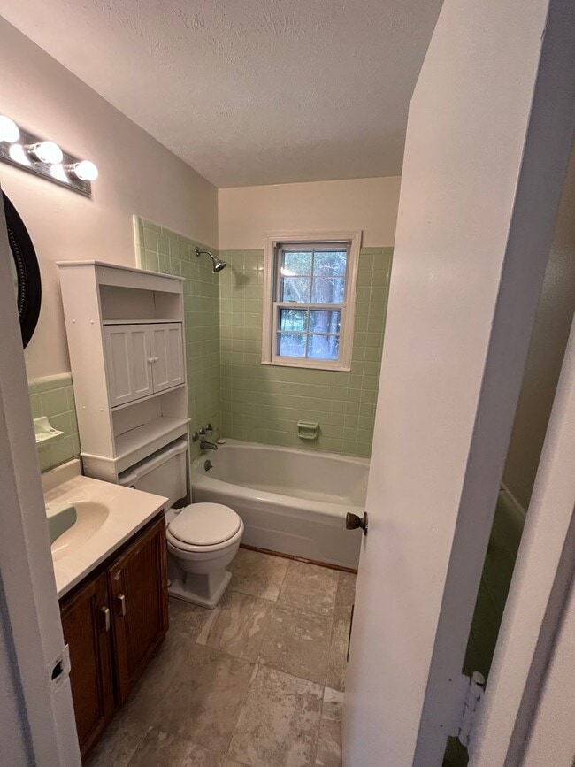Foto del edificio - Elm Avenue (13001), Laurinburg, NC 28352