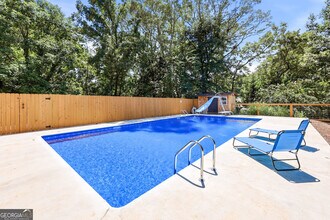 Building Photo - 4225 Twin Rivers Dr