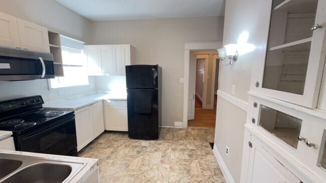 Building Photo - 3BR/1BA House