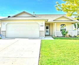 Building Photo - 10787 Gossamer St