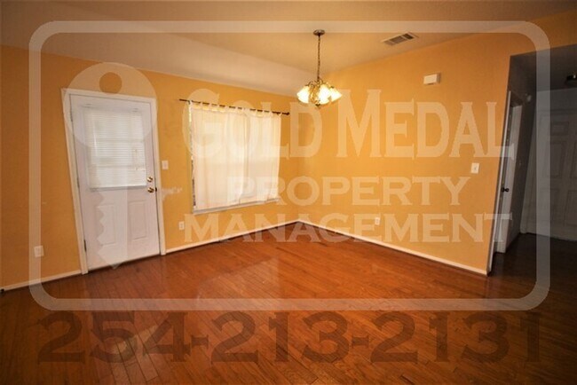 Foto del edificio - 217 Janelle Drive