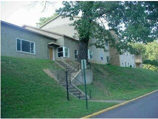 Building Photo - 401 Mountain Valley St