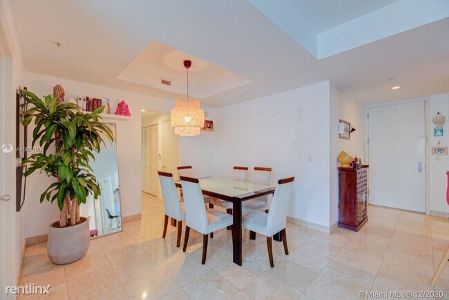 Foto del edificio - 801 Brickell Ave