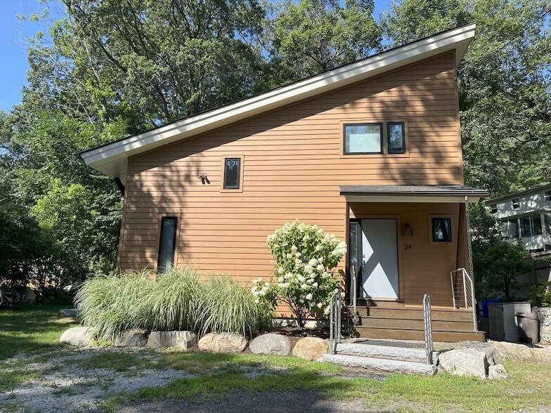 Photo - 34 Wood St