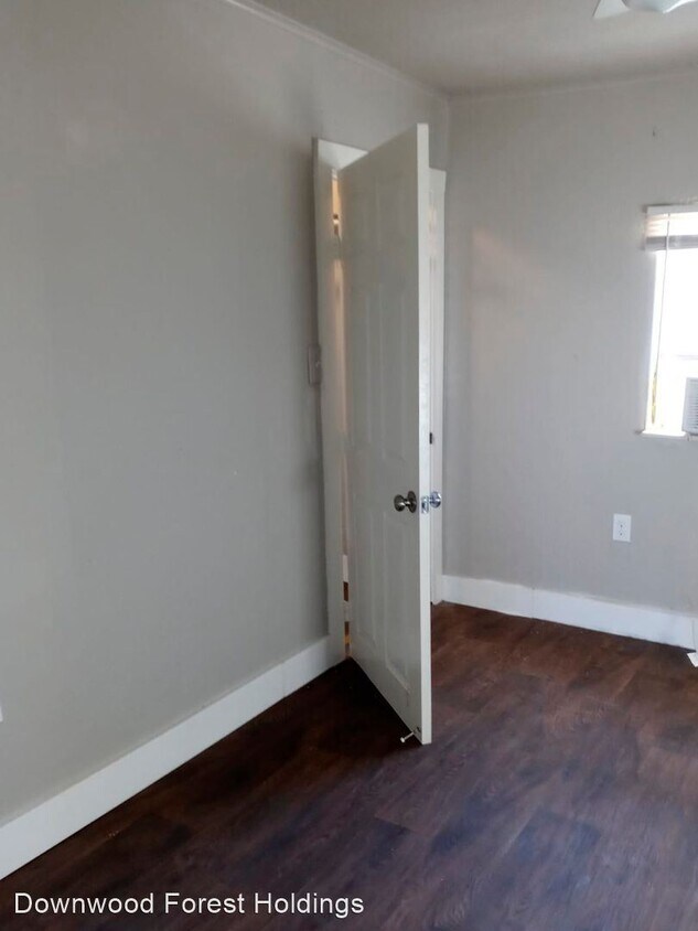 2 br, 1 bath House 815 4th St DW House Rental in Sour Lake, TX