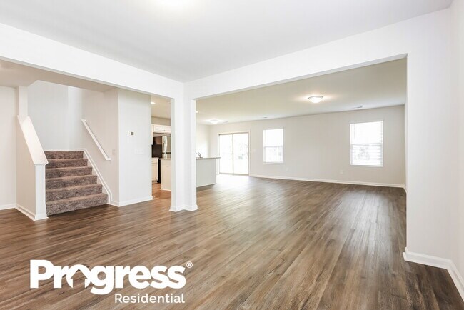 Building Photo - 447 Pollyanna Dr