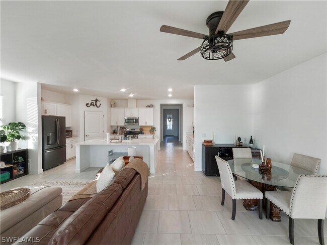 Foto del edificio - 18347 Ridgeline Dr